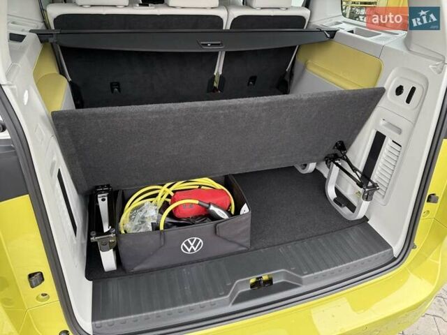 Желтый Фольксваген I.D. Buzz, объемом двигателя 0 л и пробегом 25 тыс. км за 45900 $, фото 39 на Automoto.ua