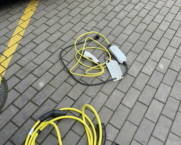 Зелений Фольксваген I.D. Buzz, об'ємом двигуна 0 л та пробігом 4 тис. км за 50000 $, фото 23 на Automoto.ua