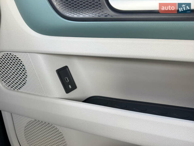 Зелений Фольксваген I.D. Buzz, об'ємом двигуна 0 л та пробігом 4 тис. км за 50000 $, фото 18 на Automoto.ua