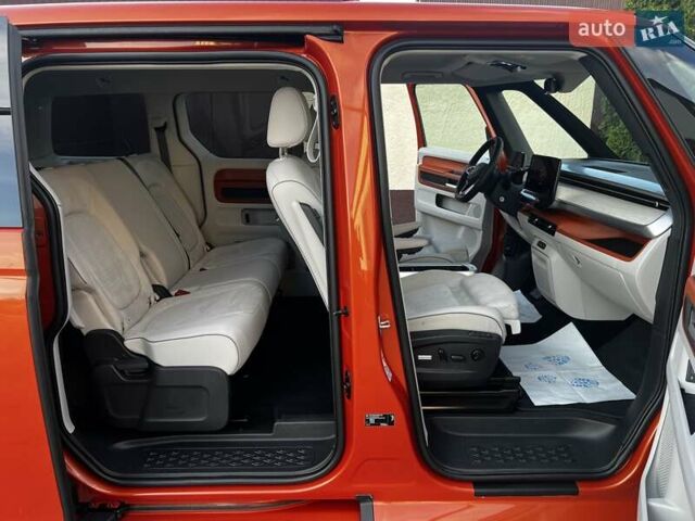 Помаранчевий Фольксваген I.D. Buzz, об'ємом двигуна 0 л та пробігом 18 тис. км за 39900 $, фото 26 на Automoto.ua