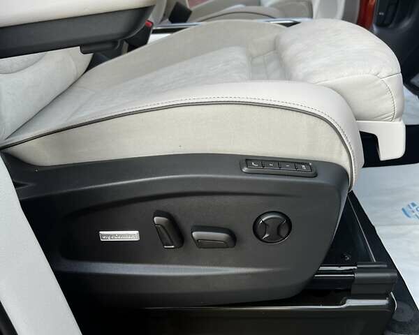 Помаранчевий Фольксваген I.D. Buzz, об'ємом двигуна 0 л та пробігом 18 тис. км за 39900 $, фото 24 на Automoto.ua