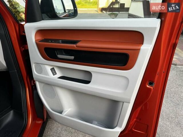 Помаранчевий Фольксваген I.D. Buzz, об'ємом двигуна 0 л та пробігом 18 тис. км за 39900 $, фото 21 на Automoto.ua