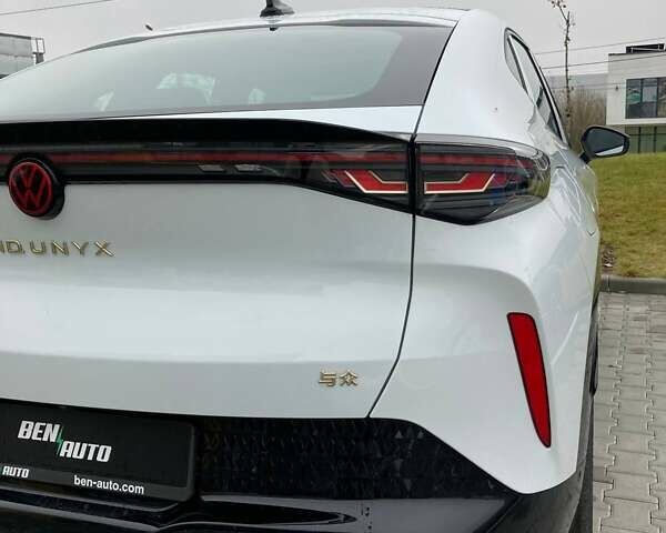 Белый Фольксваген ID. Unyx, объемом двигателя 0 л и пробегом 1 тыс. км за 26800 $, фото 7 на Automoto.ua