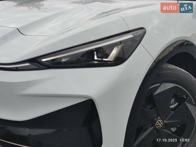 Белый Фольксваген ID. Unyx, объемом двигателя 0 л и пробегом 2 тыс. км за 29300 $, фото 8 на Automoto.ua