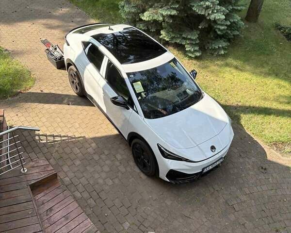 Белый Фольксваген ID. Unyx, объемом двигателя 0 л и пробегом 1 тыс. км за 29500 $, фото 5 на Automoto.ua