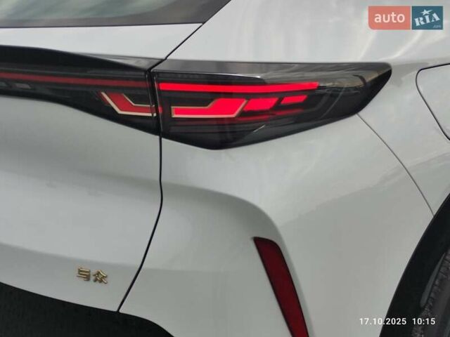 Белый Фольксваген ID. Unyx, объемом двигателя 0 л и пробегом 2 тыс. км за 29300 $, фото 9 на Automoto.ua