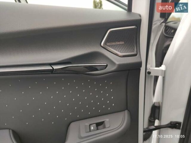 Белый Фольксваген ID. Unyx, объемом двигателя 0 л и пробегом 2 тыс. км за 29300 $, фото 19 на Automoto.ua