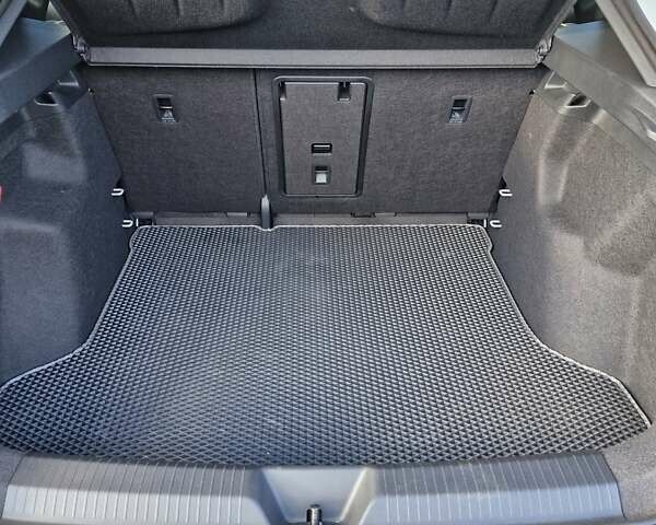 Білий Фольксваген ID. Unyx, об'ємом двигуна 0 л та пробігом 3 тис. км за 29000 $, фото 14 на Automoto.ua