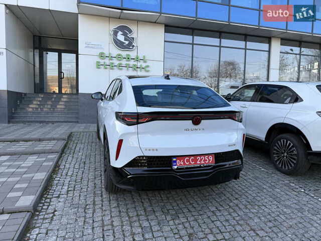 Белый Фольксваген ID. Unyx, объемом двигателя 0 л и пробегом 1 тыс. км за 30000 $, фото 2 на Automoto.ua