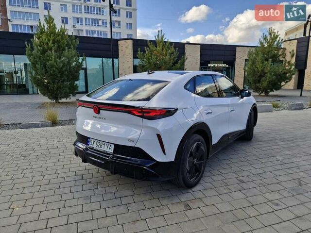 Білий Фольксваген ID. Unyx, об'ємом двигуна 0 л та пробігом 3 тис. км за 29000 $, фото 5 на Automoto.ua