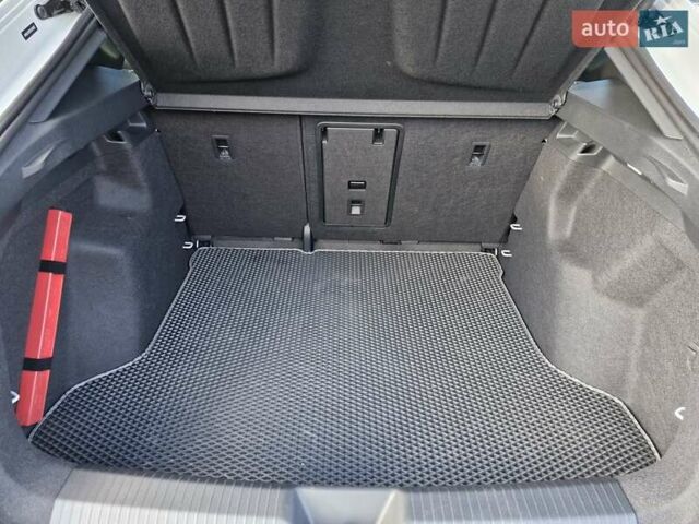 Білий Фольксваген ID. Unyx, об'ємом двигуна 0 л та пробігом 3 тис. км за 29000 $, фото 13 на Automoto.ua