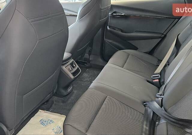 Белый Фольксваген ID. Unyx, объемом двигателя 0 л и пробегом 1 тыс. км за 26900 $, фото 7 на Automoto.ua