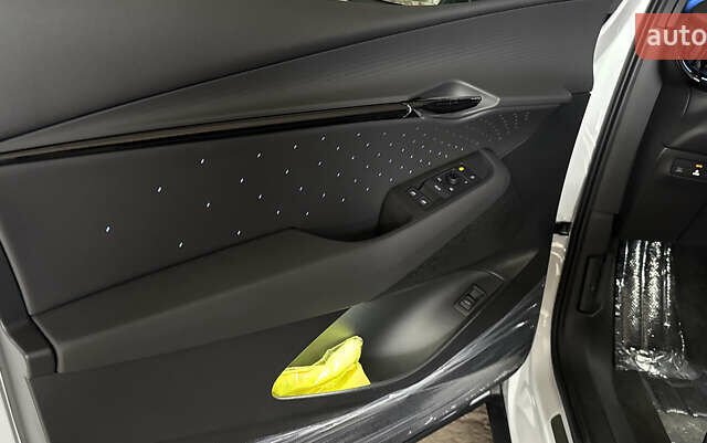 Белый Фольксваген ID. Unyx, объемом двигателя 0 л и пробегом 1 тыс. км за 30000 $, фото 16 на Automoto.ua