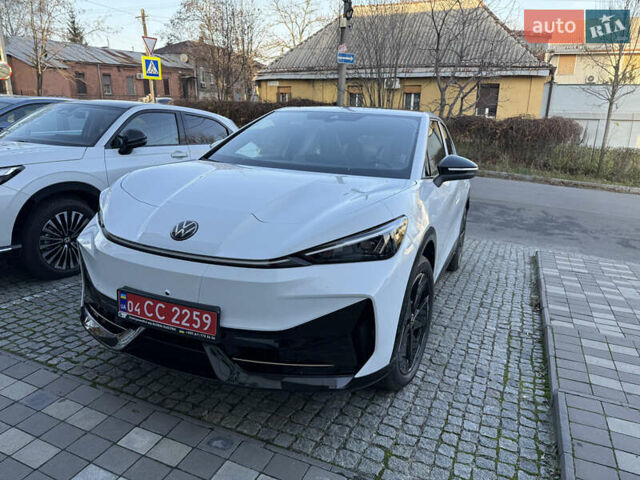 Белый Фольксваген ID. Unyx, объемом двигателя 0 л и пробегом 1 тыс. км за 30000 $, фото 6 на Automoto.ua