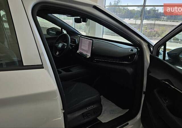 Белый Фольксваген ID. Unyx, объемом двигателя 0 л и пробегом 1 тыс. км за 26900 $, фото 9 на Automoto.ua