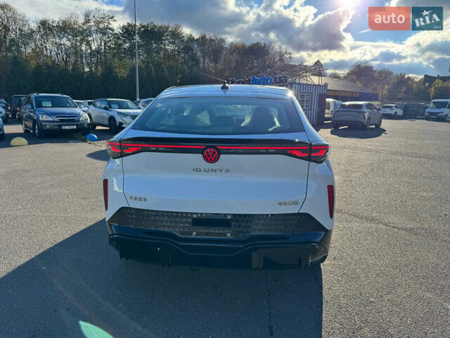 Белый Фольксваген ID. Unyx, объемом двигателя 0 л и пробегом 1 тыс. км за 28999 $, фото 8 на Automoto.ua