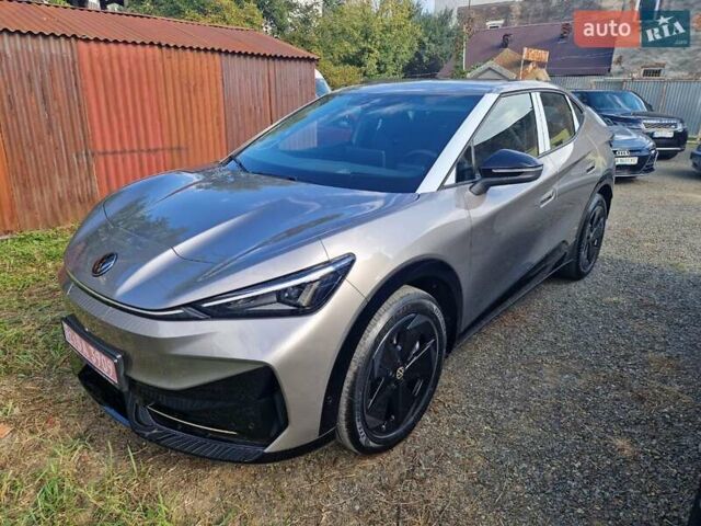 Бежевый Фольксваген ID. Unyx, объемом двигателя 0 л и пробегом 1 тыс. км за 30600 $, фото 1 на Automoto.ua