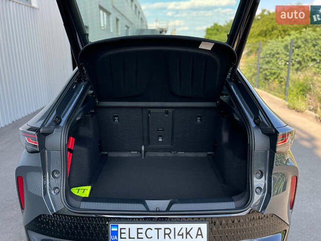 Черный Фольксваген ID. Unyx, объемом двигателя 0 л и пробегом 1 тыс. км за 34000 $, фото 7 на Automoto.ua