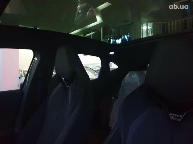 Фольксваген ID. Unyx, объемом двигателя 0 л и пробегом 1 тыс. км за 26900 $, фото 4 на Automoto.ua