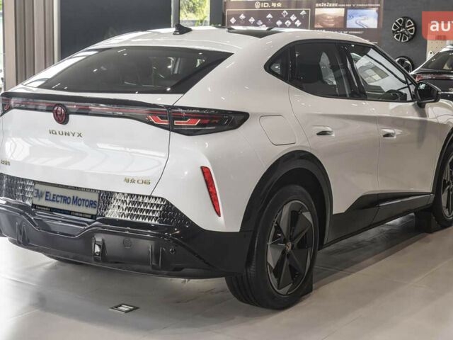 купить новое авто Фольксваген ID. Unyx 2025 года от официального дилера Максим Фольксваген фото