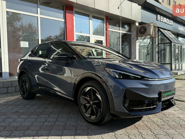 купить новое авто Фольксваген ID. Unyx 2025 года от официального дилера E-MOTION CARS Фольксваген фото