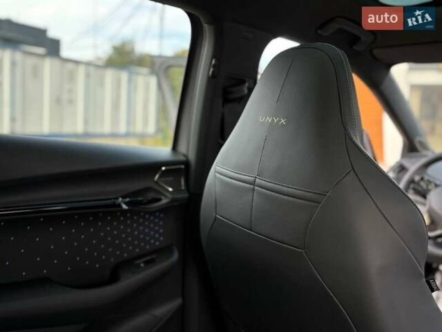 Сірий Фольксваген ID. Unyx, об'ємом двигуна 0 л та пробігом 1 тис. км за 28900 $, фото 33 на Automoto.ua