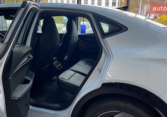 Серый Фольксваген ID. Unyx, объемом двигателя 0 л и пробегом 7 тыс. км за 27250 $, фото 12 на Automoto.ua