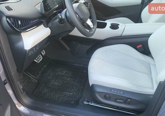 Серый Фольксваген ID. Unyx, объемом двигателя 0 л и пробегом 500 тыс. км за 32900 $, фото 4 на Automoto.ua