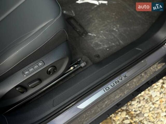 Сірий Фольксваген ID. Unyx, об'ємом двигуна 0 л та пробігом 1 тис. км за 28900 $, фото 38 на Automoto.ua