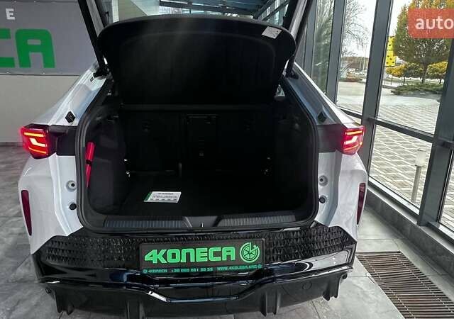 Серый Фольксваген ID. Unyx, объемом двигателя 0 л и пробегом 7 тыс. км за 27250 $, фото 17 на Automoto.ua