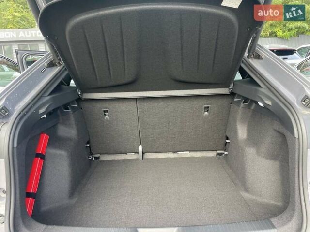 Сірий Фольксваген ID. Unyx, об'ємом двигуна 0 л та пробігом 1 тис. км за 26900 $, фото 3 на Automoto.ua