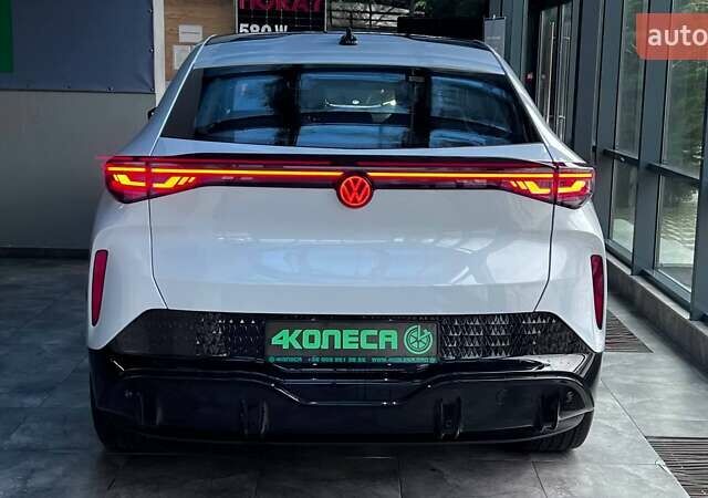 Серый Фольксваген ID. Unyx, объемом двигателя 0 л и пробегом 7 тыс. км за 27250 $, фото 2 на Automoto.ua