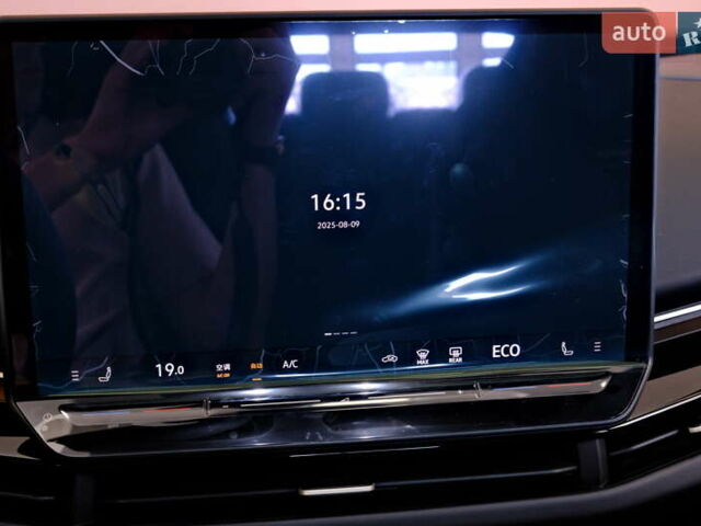 Серый Фольксваген ID. Unyx, объемом двигателя 0 л и пробегом 1 тыс. км за 31900 $, фото 26 на Automoto.ua