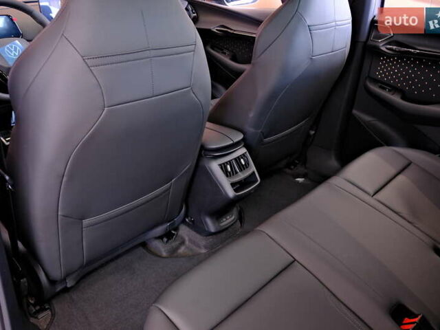 Серый Фольксваген ID. Unyx, объемом двигателя 0 л и пробегом 1 тыс. км за 31900 $, фото 39 на Automoto.ua