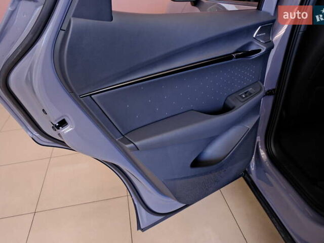 Серый Фольксваген ID. Unyx, объемом двигателя 0 л и пробегом 1 тыс. км за 31900 $, фото 36 на Automoto.ua