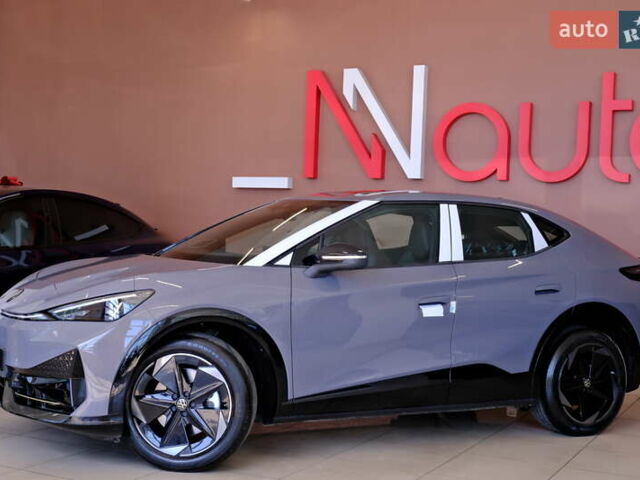 Серый Фольксваген ID. Unyx, объемом двигателя 0 л и пробегом 1 тыс. км за 31900 $, фото 17 на Automoto.ua