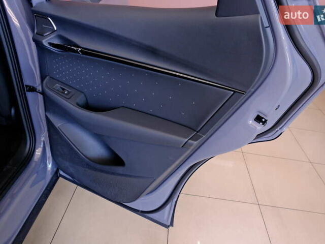 Серый Фольксваген ID. Unyx, объемом двигателя 0 л и пробегом 1 тыс. км за 31900 $, фото 41 на Automoto.ua