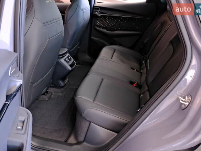 Серый Фольксваген ID. Unyx, объемом двигателя 0 л и пробегом 1 тыс. км за 31900 $, фото 38 на Automoto.ua