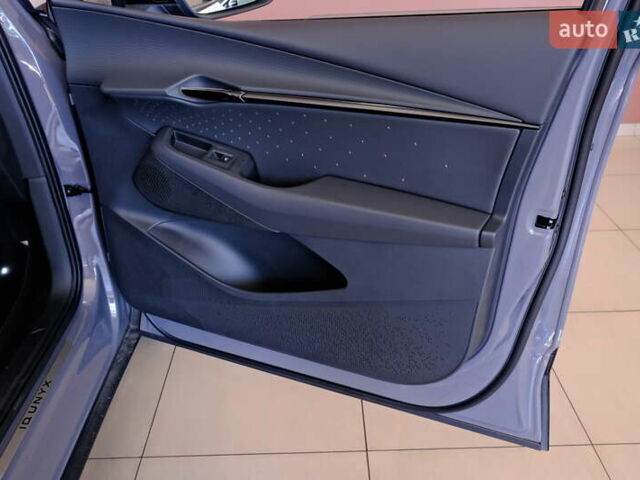 Серый Фольксваген ID. Unyx, объемом двигателя 0 л и пробегом 1 тыс. км за 31900 $, фото 45 на Automoto.ua