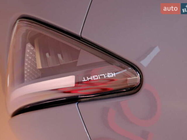 Серый Фольксваген ID. Unyx, объемом двигателя 0 л и пробегом 1 тыс. км за 31900 $, фото 56 на Automoto.ua