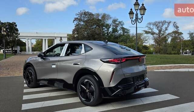 Сірий Фольксваген ID. Unyx, об'ємом двигуна 0 л та пробігом 1 тис. км за 30000 $, фото 3 на Automoto.ua