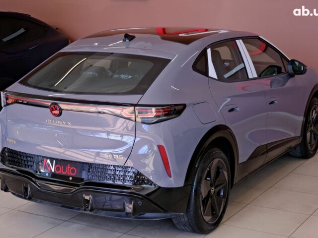 Серый Фольксваген ID. Unyx, объемом двигателя 0 л и пробегом 0 тыс. км за 31900 $, фото 4 на Automoto.ua