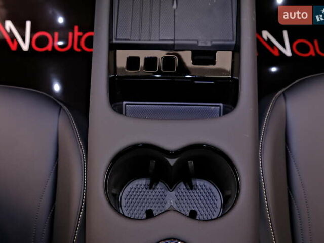 Серый Фольксваген ID. Unyx, объемом двигателя 0 л и пробегом 1 тыс. км за 31900 $, фото 25 на Automoto.ua