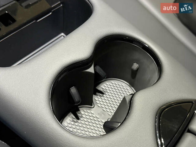 Синий Фольксваген ID. Unyx, объемом двигателя 0 л и пробегом 1 тыс. км за 29400 $, фото 35 на Automoto.ua