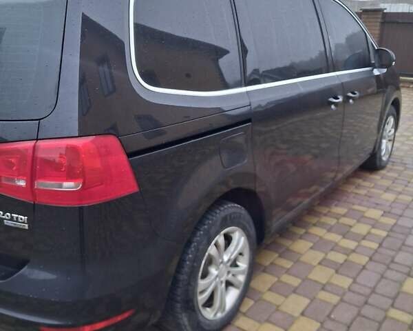 Чорний Фольксваген Suran, об'ємом двигуна 2 л та пробігом 299 тис. км за 12200 $, фото 6 на Automoto.ua