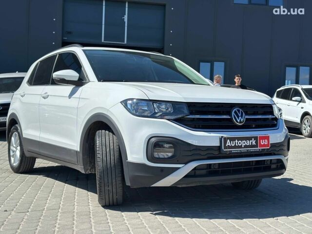 Белый Фольксваген T-Cross, объемом двигателя 1 л и пробегом 30 тыс. км за 22890 $, фото 12 на Automoto.ua