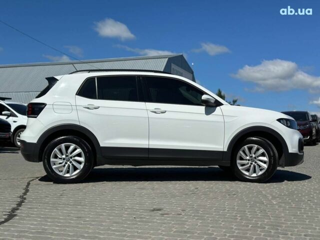 Белый Фольксваген T-Cross, объемом двигателя 1 л и пробегом 30 тыс. км за 22890 $, фото 10 на Automoto.ua