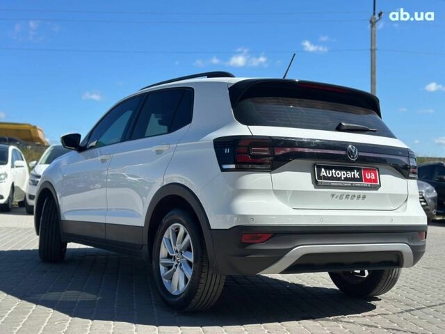 Белый Фольксваген T-Cross, объемом двигателя 1 л и пробегом 30 тыс. км за 22890 $, фото 6 на Automoto.ua