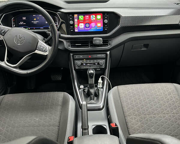 Фольксваген T-Cross 2021 в Житомире на Automoto.ua Белый Фольксваген T-Cross, объемом двигателя 1 л и пробегом 39 тыс. км за 19999 $, фото 8 на Automoto.ua