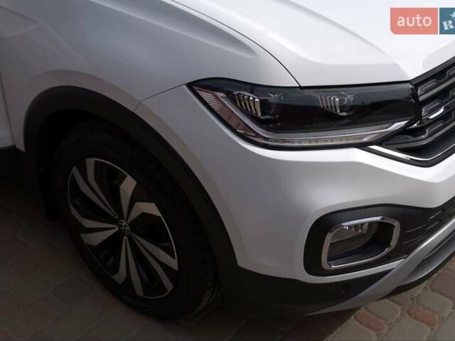 Белый Фольксваген T-Cross, объемом двигателя 1 л и пробегом 29 тыс. км за 21500 $, фото 26 на Automoto.ua